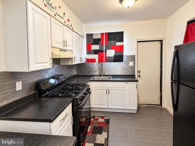 2005 S CROSSKEY ST, Philadelphia, PA 19145