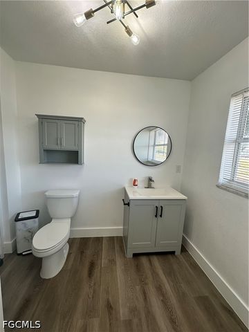 1675 Temple TER, North Fort Myers, FL 33917