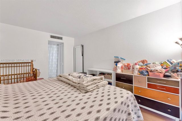 3401 N Country Club Drive 406, Aventura, FL 33180
