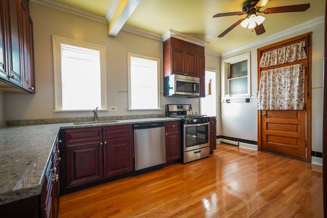 3927 Kirk Street 2, Skokie, IL 60076