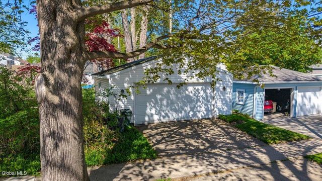 33 Washington Road, Scotia, NY 12302