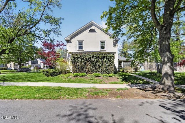 33 Washington Road, Scotia, NY 12302