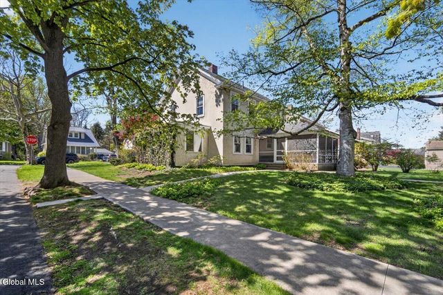 33 Washington Road, Scotia, NY 12302