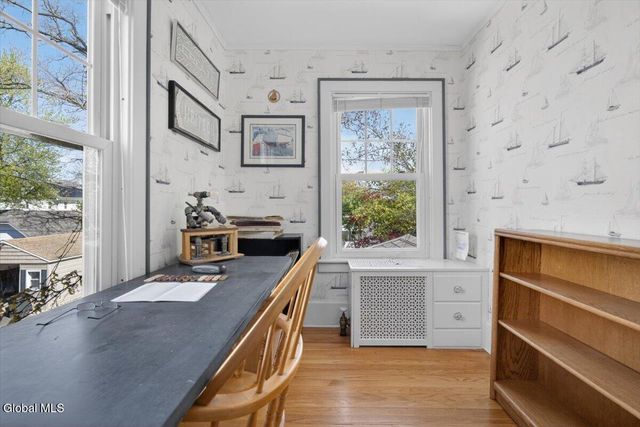 33 Washington Road, Scotia, NY 12302