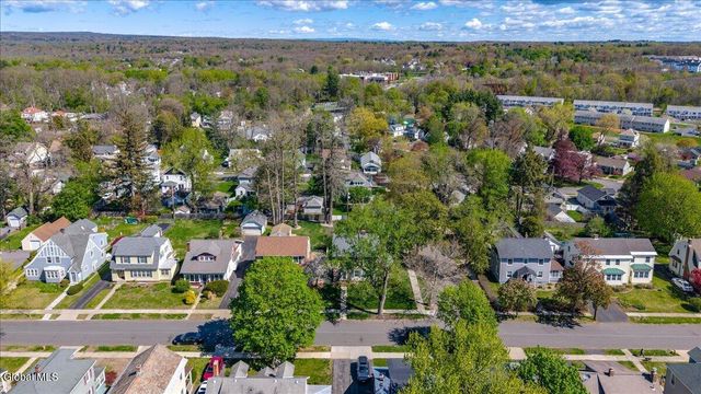 33 Washington Road, Scotia, NY 12302