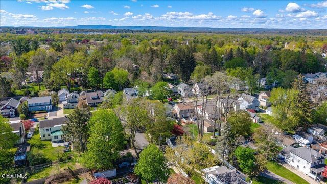 33 Washington Road, Scotia, NY 12302