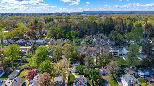 33 Washington Road, Scotia, NY 12302