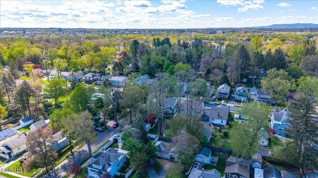 33 Washington Road, Scotia, NY 12302