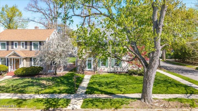 33 Washington Road, Scotia, NY 12302