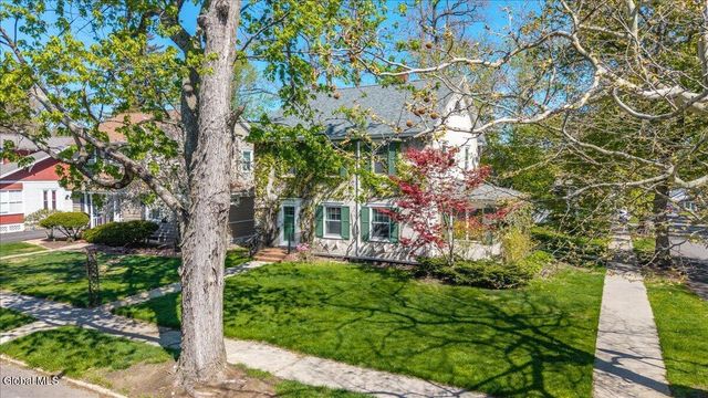 33 Washington Road, Scotia, NY 12302