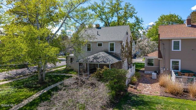 33 Washington Road, Scotia, NY 12302