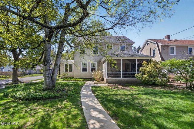33 Washington Road, Scotia, NY 12302