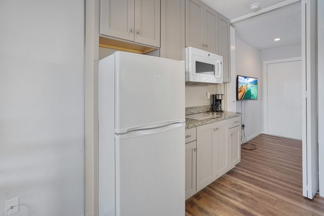 1085 Bluewater Dr Unit 120, Moneta, VA 24121