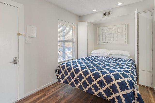 1085 Bluewater Dr Unit 120, Moneta, VA 24121