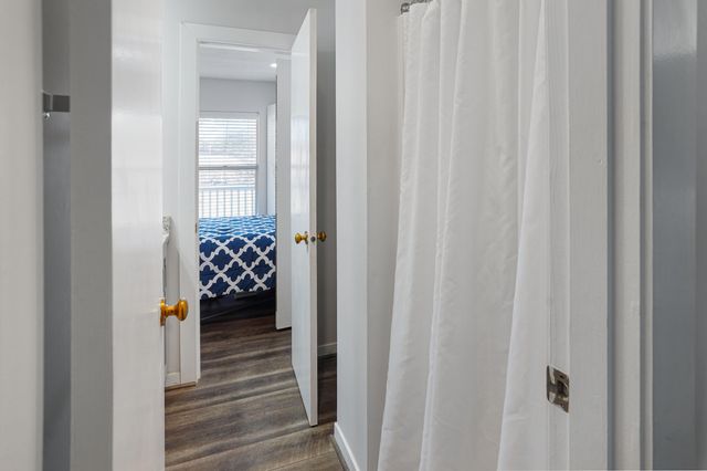 1085 Bluewater Dr Unit 120, Moneta, VA 24121