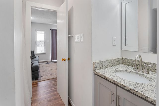 1085 Bluewater Dr Unit 120, Moneta, VA 24121