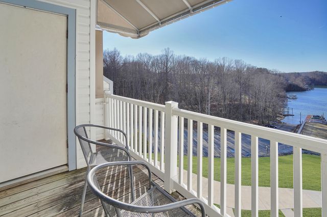 1085 Bluewater Dr Unit 120, Moneta, VA 24121