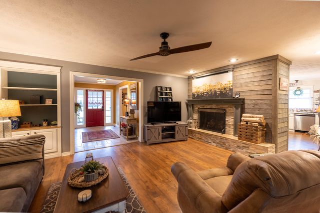 744 W Lasalle Street, Springfield, MO 65807