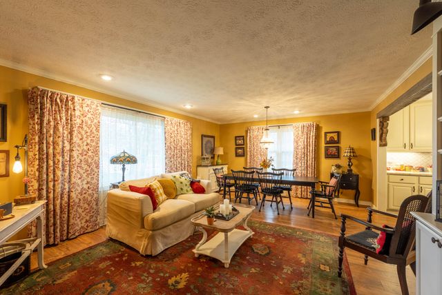 744 W Lasalle Street, Springfield, MO 65807