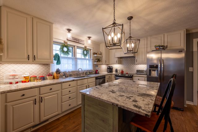 744 W Lasalle Street, Springfield, MO 65807