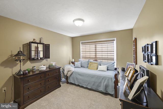 138 TWIG TER, East Berlin, PA 17316