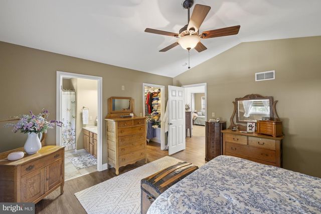 138 TWIG TER, East Berlin, PA 17316