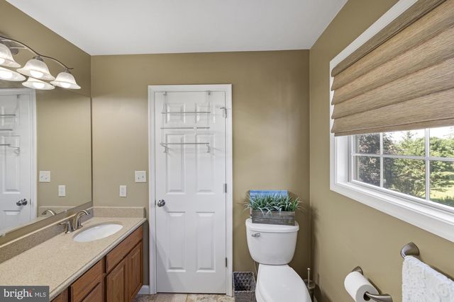 138 TWIG TER, East Berlin, PA 17316