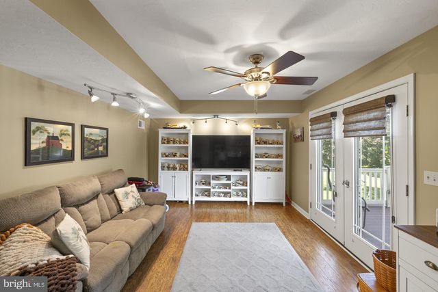 138 TWIG TER, East Berlin, PA 17316