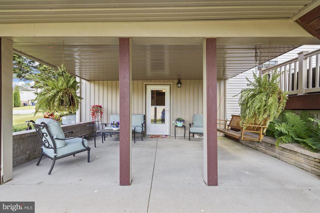 138 TWIG TER, East Berlin, PA 17316