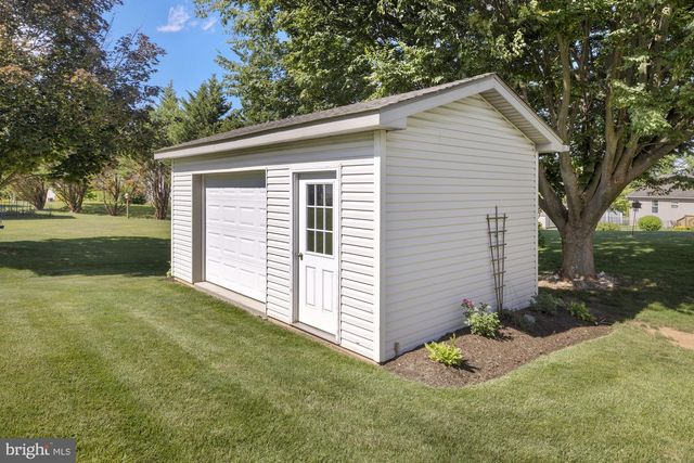 138 TWIG TER, East Berlin, PA 17316