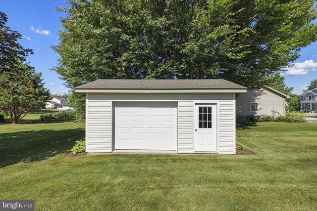 138 TWIG TER, East Berlin, PA 17316