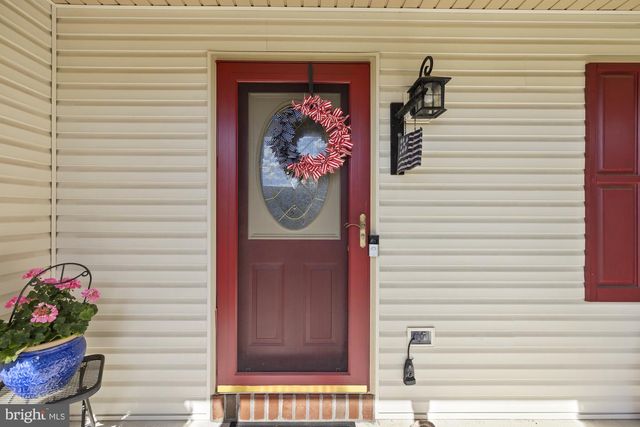 138 TWIG TER, East Berlin, PA 17316