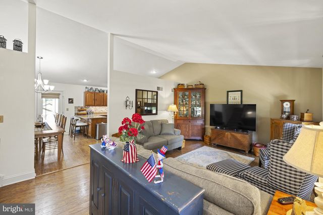 138 TWIG TER, East Berlin, PA 17316