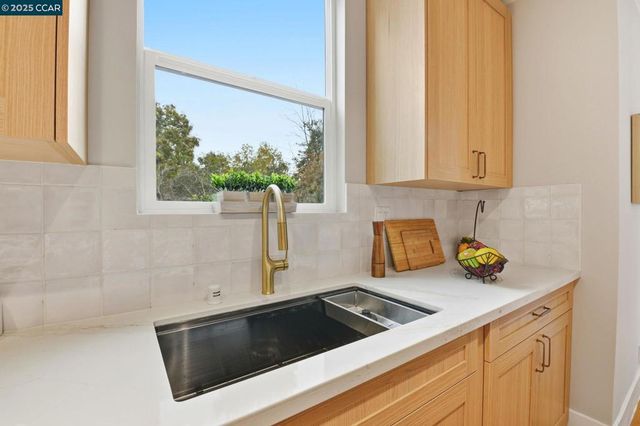 4461 Alhambra Way, Martinez, CA 94553