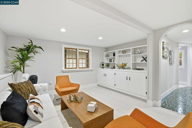 4461 Alhambra Way, Martinez, CA 94553