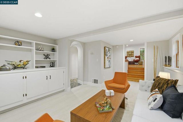 4461 Alhambra Way, Martinez, CA 94553