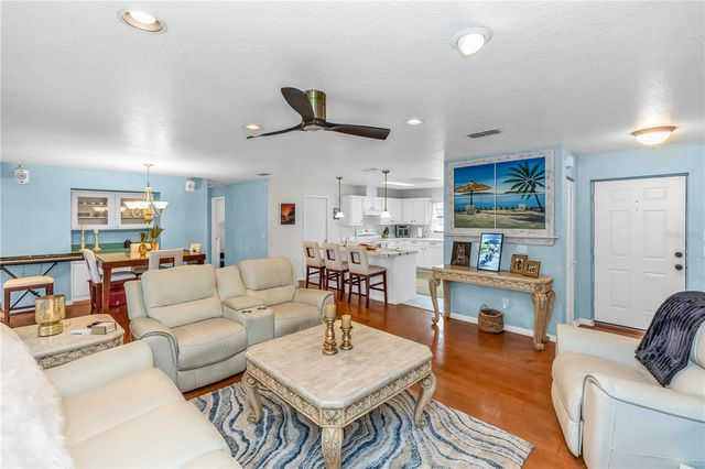 209 OAKAPPLE TRAIL, Lake Helen, FL 32744