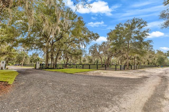 209 OAKAPPLE TRAIL, Lake Helen, FL 32744