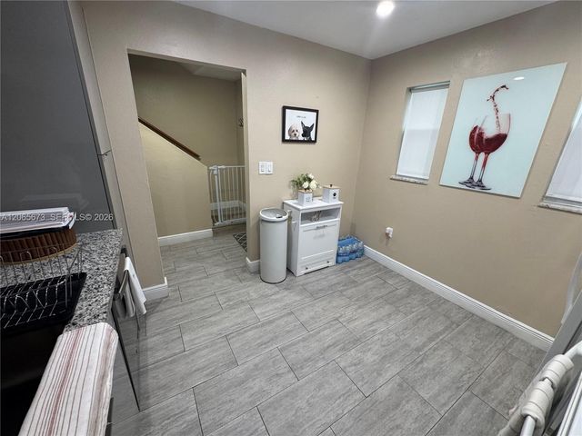 5427 NW 169th St, Miami Gardens, FL 33055