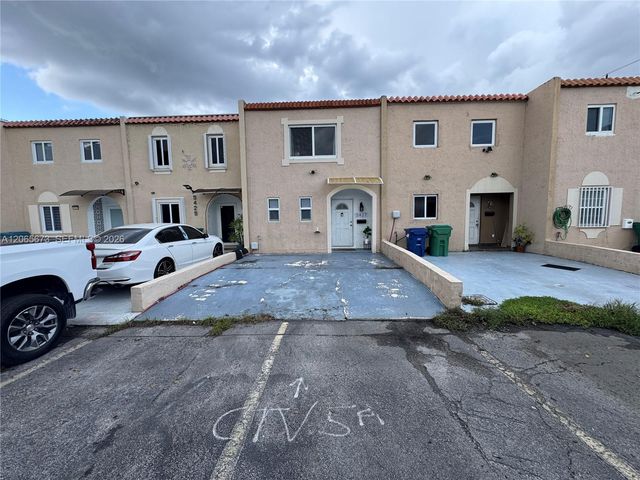 5427 NW 169th St, Miami Gardens, FL 33055