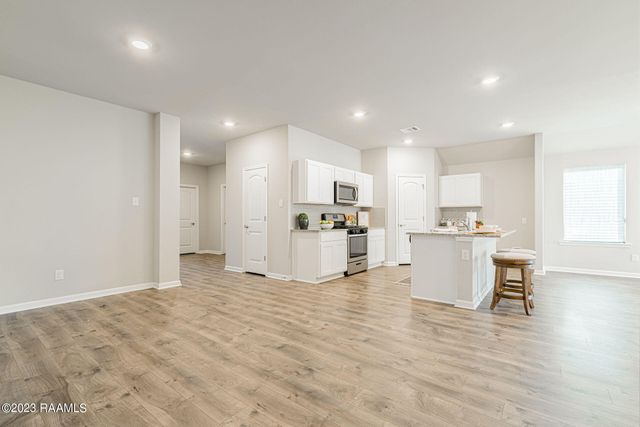 101 Eagle Lake Drive, Duson, LA 70529