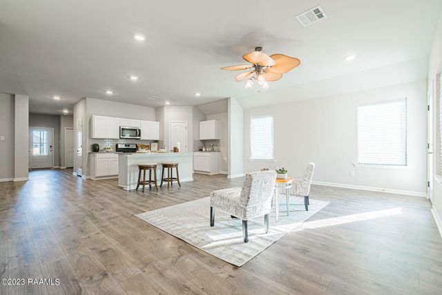 101 Eagle Lake Drive, Duson, LA 70529