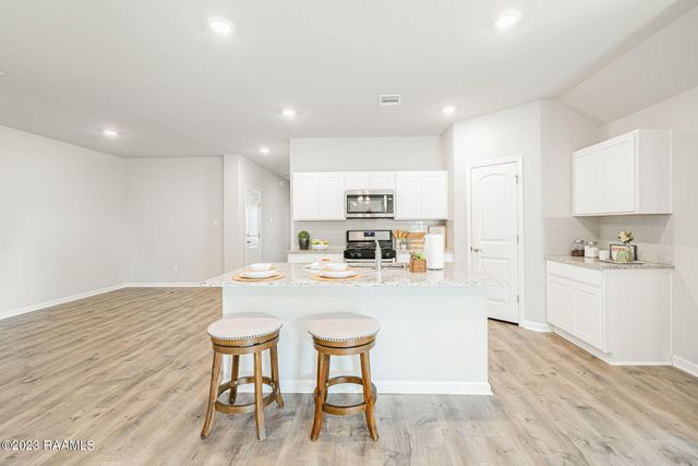 101 Eagle Lake Drive, Duson, LA 70529