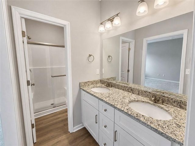 910 SW Pintail Drive, Oak Grove, MO 64075