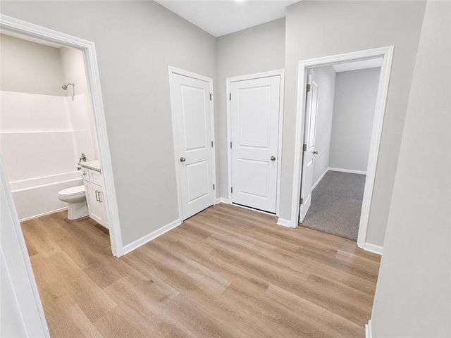 910 SW Pintail Drive, Oak Grove, MO 64075