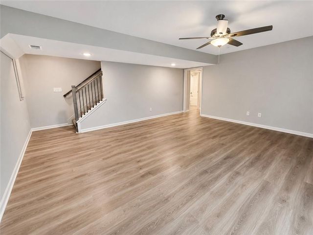 910 SW Pintail Drive, Oak Grove, MO 64075