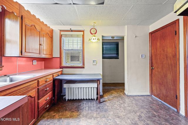 909 Prospect Avenue, Toledo, OH 43606