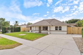 1140 NE 23rd Pl, Pompano Beach, FL 33064