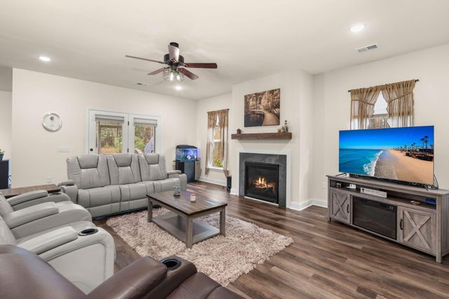 1206 Huron Court, Ridgeville, SC 29472