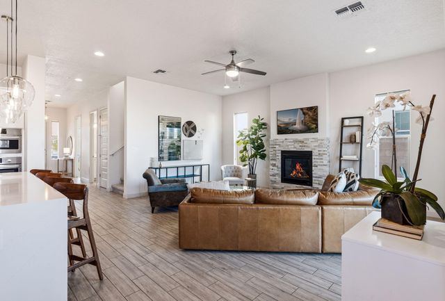 2414 Lynn Road SE, Rio Rancho, NM 87124